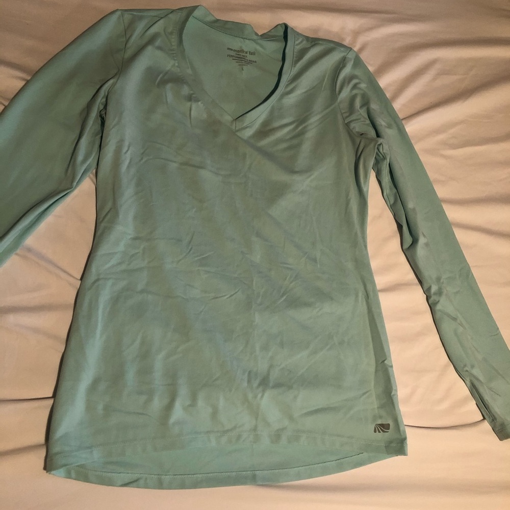 Athletic long sleeve top